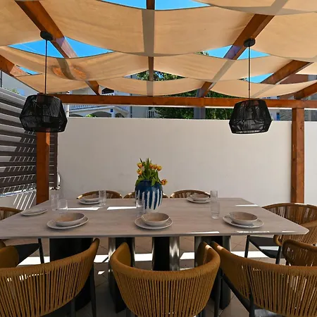 Ines With Pool By The Τρογκίρ