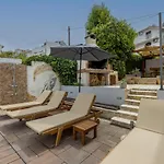 펜션 Ines With Pool By The 트로기르
