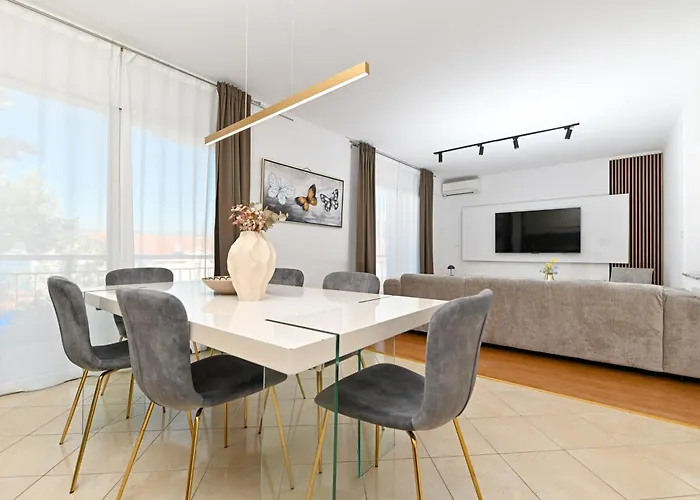 Hébergement de vacances Ines With Pool By The Trogir